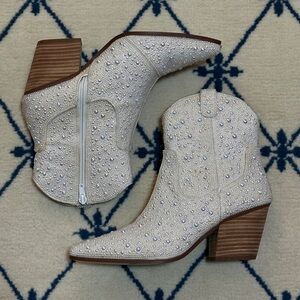 Betsey Johnson Diva Ivory Pearl Boot